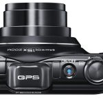 W trybie zdjęć seryjnych aparat rejestruje trzy zdjęcia na sekundę – to dobry rezultat. Zarejestrowane obrazy mogą być zapisywane w formacie JPEG lub RAW.