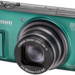 Canon PowerShot SX260 HS: W razie potrzeby lampa błyskowa wyjeżdża z obudowy.