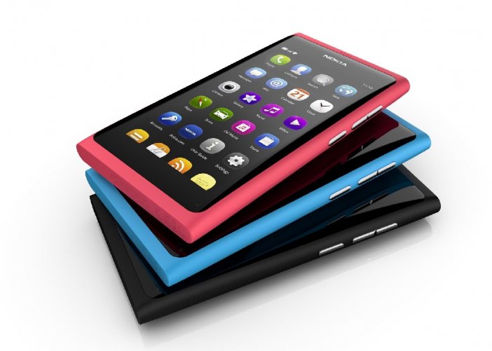 Nokia N9 wygląda identycznie jak seria Lumia, jednak to N9 pojawiła się jako pierwsza.