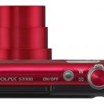 Obudowa Nikona Coolpix S3300 ma tylko dwa centymetry grubości.