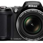 Nikon oferuje hybrydowego megazooma Coolpix L810 za niewygórowaną cenę. Na liście wyposażenia znajdziemy obiektyw z 26-krotnym zoomem i bardzo szerokim kątem widzenia oraz wiele trybów automatycznych.