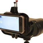 Snapzoom, czyli uniwersalna głowica służąca do mocowania smarfonów do lornetek.