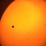 Przykładowe zdjęcia wykonane iPhone'm podłączonym do lornetki poprzez głowicę Snapzoom.