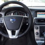 Ekran Volvo V60, a na nim wyświetlona strona CHIP.PL. To nie jest fotomontaż tylko autentyczne zdjęcie.