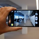 Note 3 jest wyposażony w 13-megapikselowy aparat z tyłu obudowy i 2-megapikselową kamerę do wideorozmów z przodu. Główny aparat umożliwia nagrywanie filmów w rozdzielczości UHD, czyli 4128 x 3096 pikseli. Różnicę jakościową w stosunku do klipów Full HD widać tylko na telewizorach 4K.