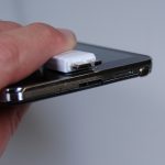 Wtyczka i gniazdo USB mają nietypowy kształt, ponieważ są zgodne ze standardem USB 3.0 umożliwiającym bardzo szybką transmisję danych. Note jest kompatybilny również ze starszymi kablami USB 2.0 i może być łączony z komputerem przez port tego typu.