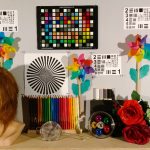 Zdjęcie laboratoryjne zarejestrowane przy sztucznym świetle: Znacznie lepiej wygląda zdjęcie zrobione przy sztucznym świetle. Kolory są nasycone, a ostrość na odpowiednim poziomie.