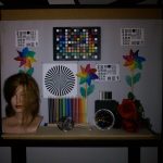 Zdjęcie laboratoryjne zarejestrowane w ciemności z lampą błyskową: Fotografie zarejestrowane z lampą błyskową rozczarowują – dioda LED jest zdecydowanie za słaba.