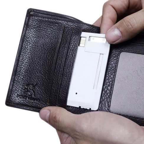 Charged Card: powerbank, który zmieści Ci się w portfelu