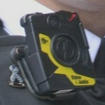 Kamery na mundurach londyńskich policjantów