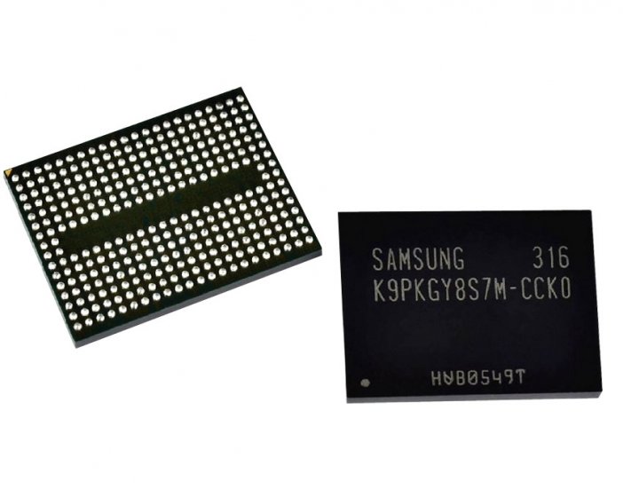 Pamięć V-NAND w dyskach SSD Samsunga składa się z komórek ułożonych w 24 warstwach. Ich ładunek elektryczny jest zapisywany w warstwie azotku krzemu pomiędzy bramką a kanałem. Taka konstrukcja zwiększa gęstość danych i dziesięciokrotnie wydłuża żywotność komórek pamięci.