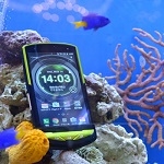 TORQUE G02 – pierwszy smartfon odporny na morską wodę