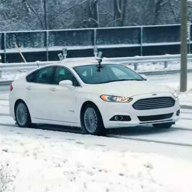 Ford testuje samochody autonomiczne podczas śnieżycy