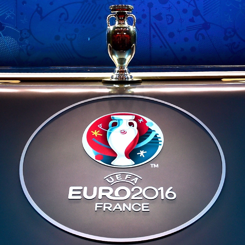 Czy Polska wyjdzie z grupy? Microsoft przewiduje wyniki Euro 2016!