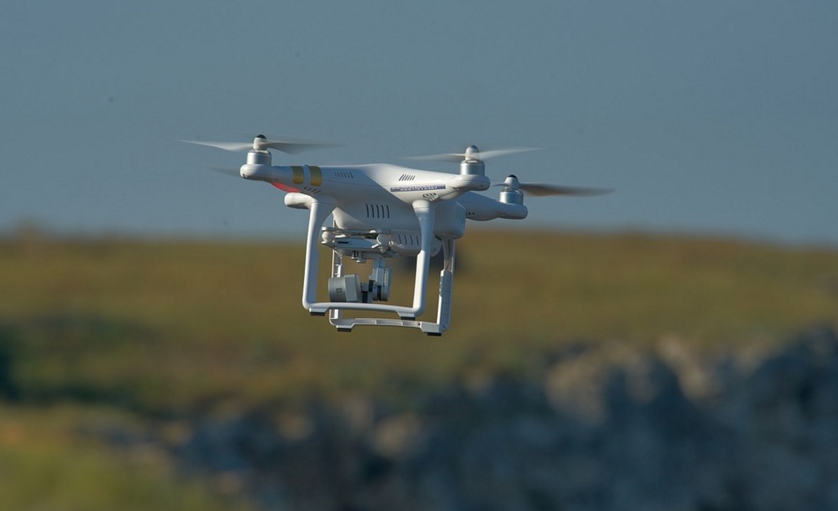 Szwedzkie drony z defibrylatorami
