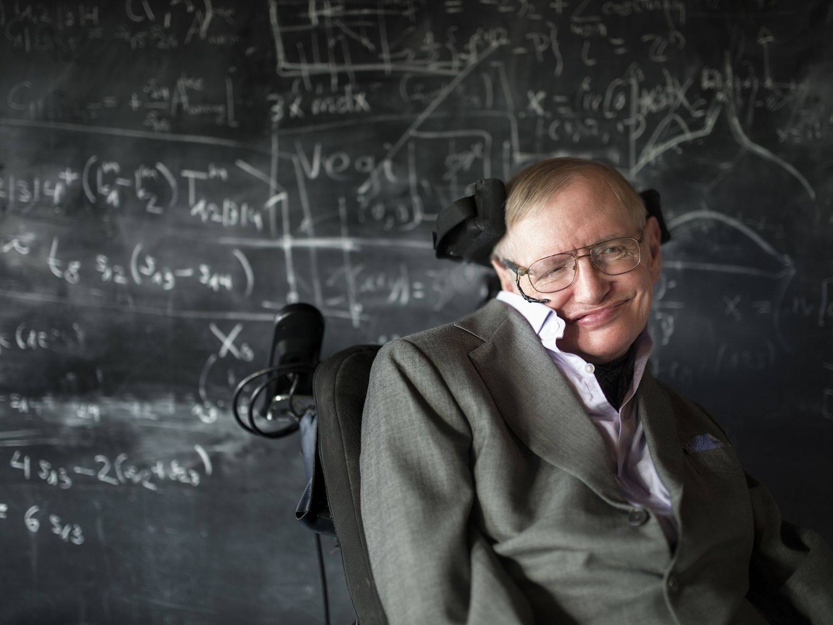 Doktorat Stephena Hawkinga hitem w internecie
