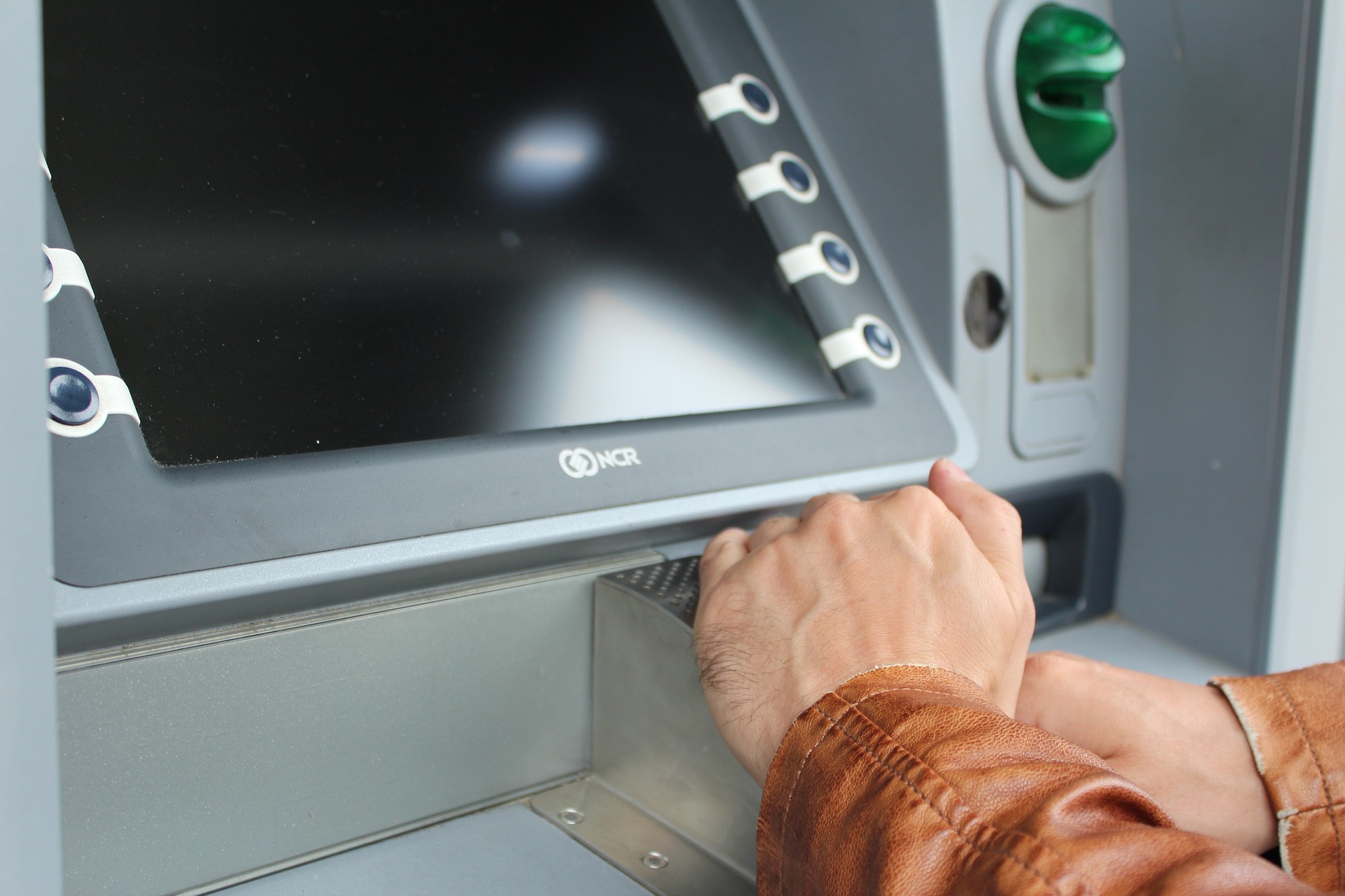 Skimmer Scanner wykryje nakładki na bankomaty