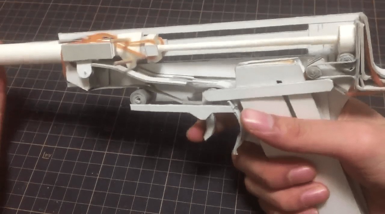 Japończyk zbudował działający pistolet z papieru