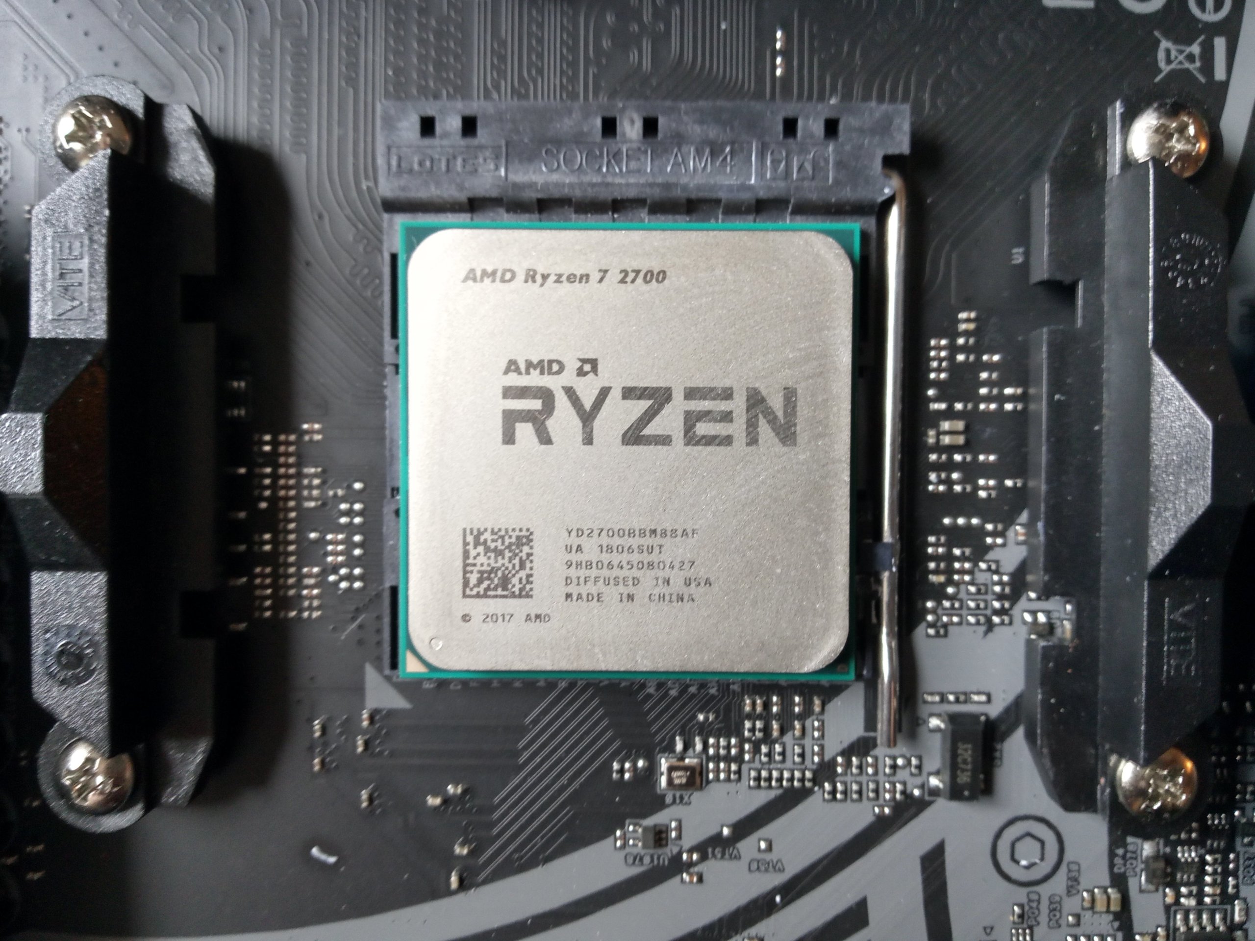 TEST: AMD Ryzen 5 2600 i AMD Ryzen 7 2700
