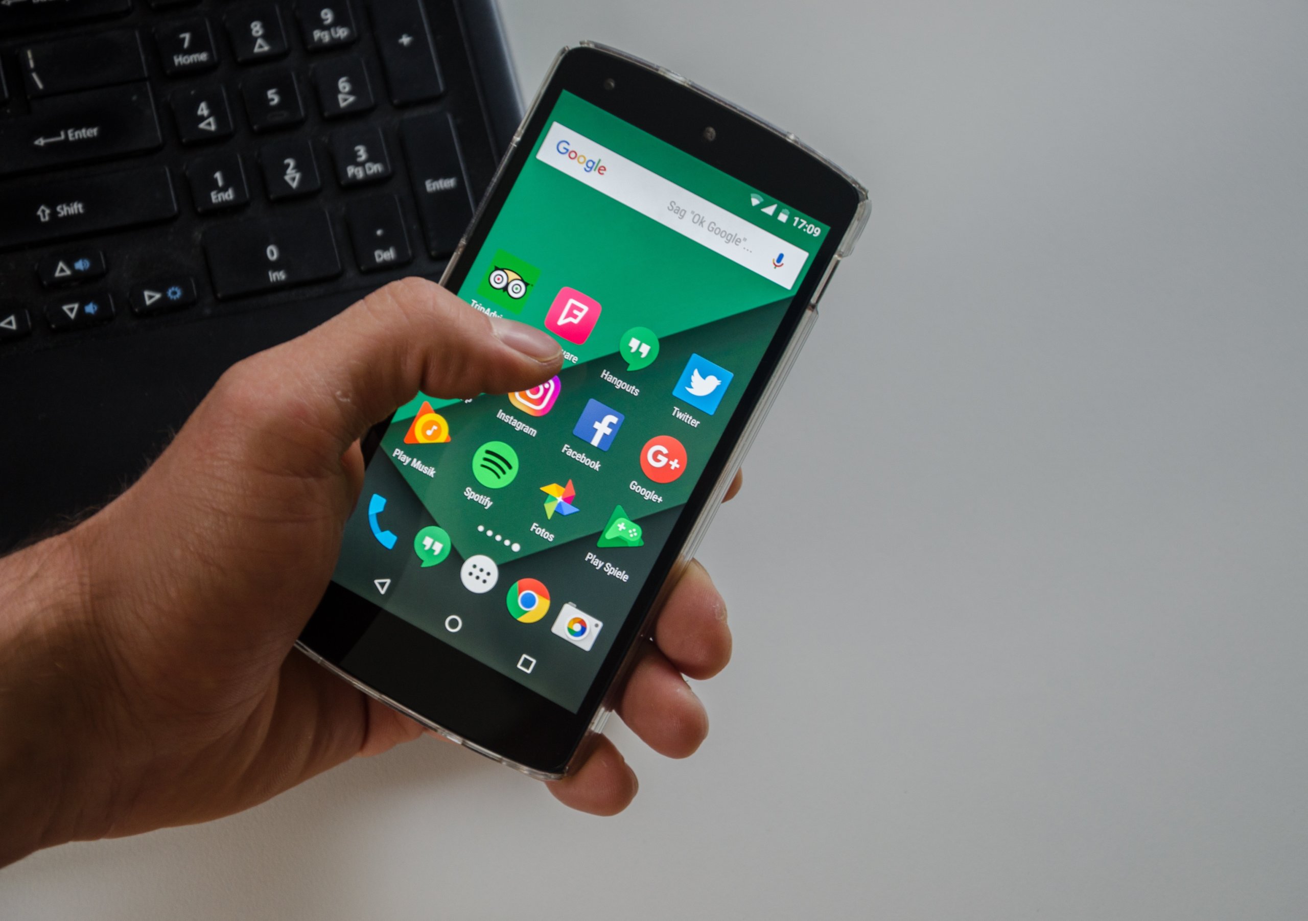 Mniej niż procent smartfonów korzysta z najnowszego Androida