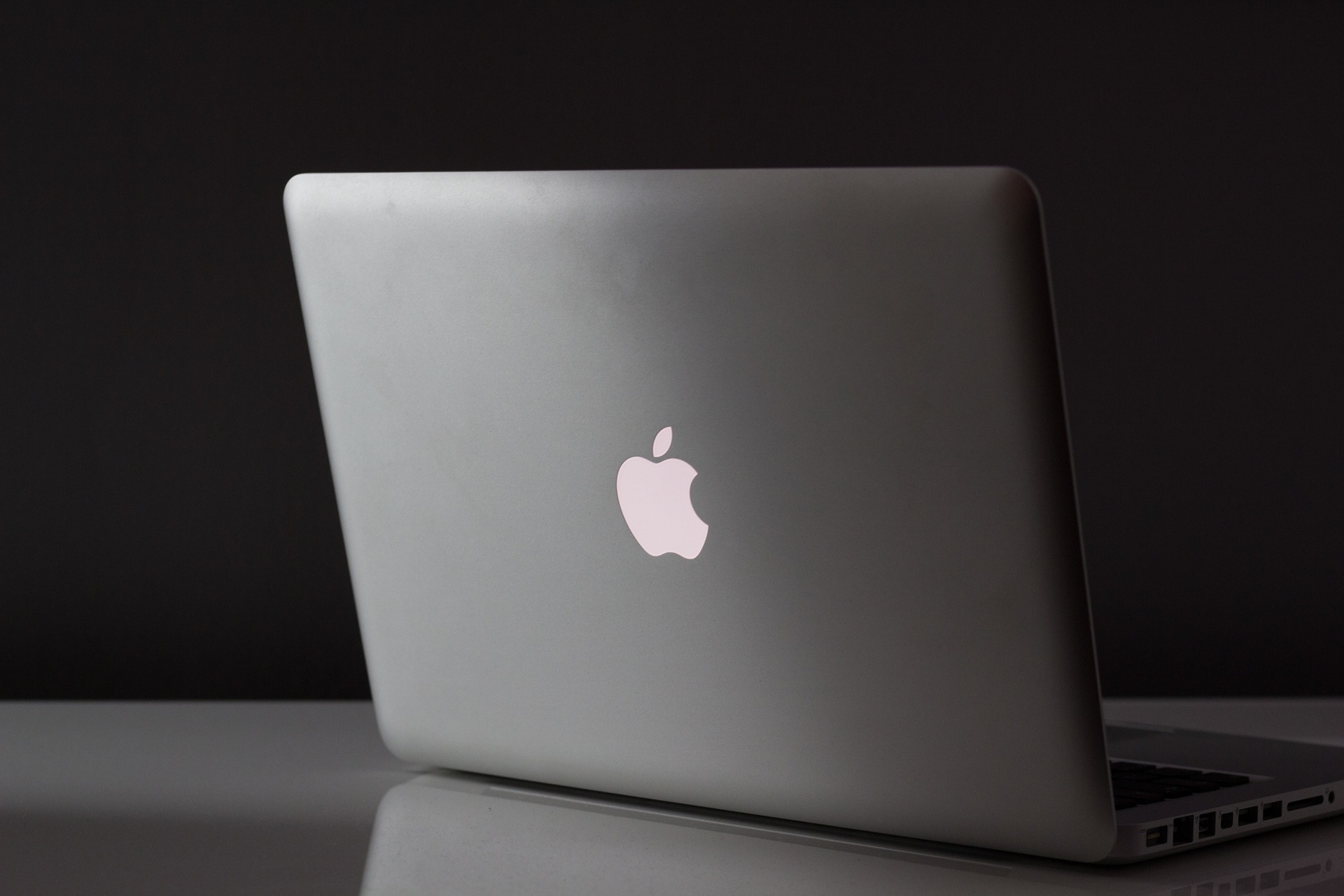 Narzędzie odzyskiwania danych Apple nie działa z tegorocznymi MacBookami Pro
