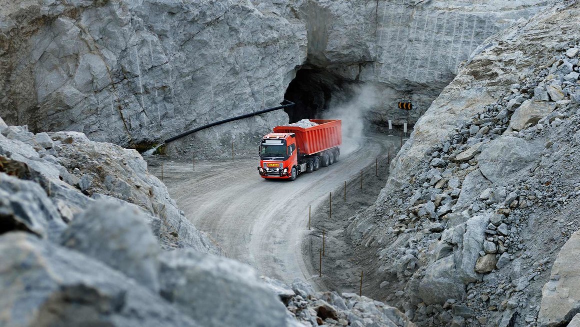 Autonomiczne ciężarówki Volvo pomogą w kopalni