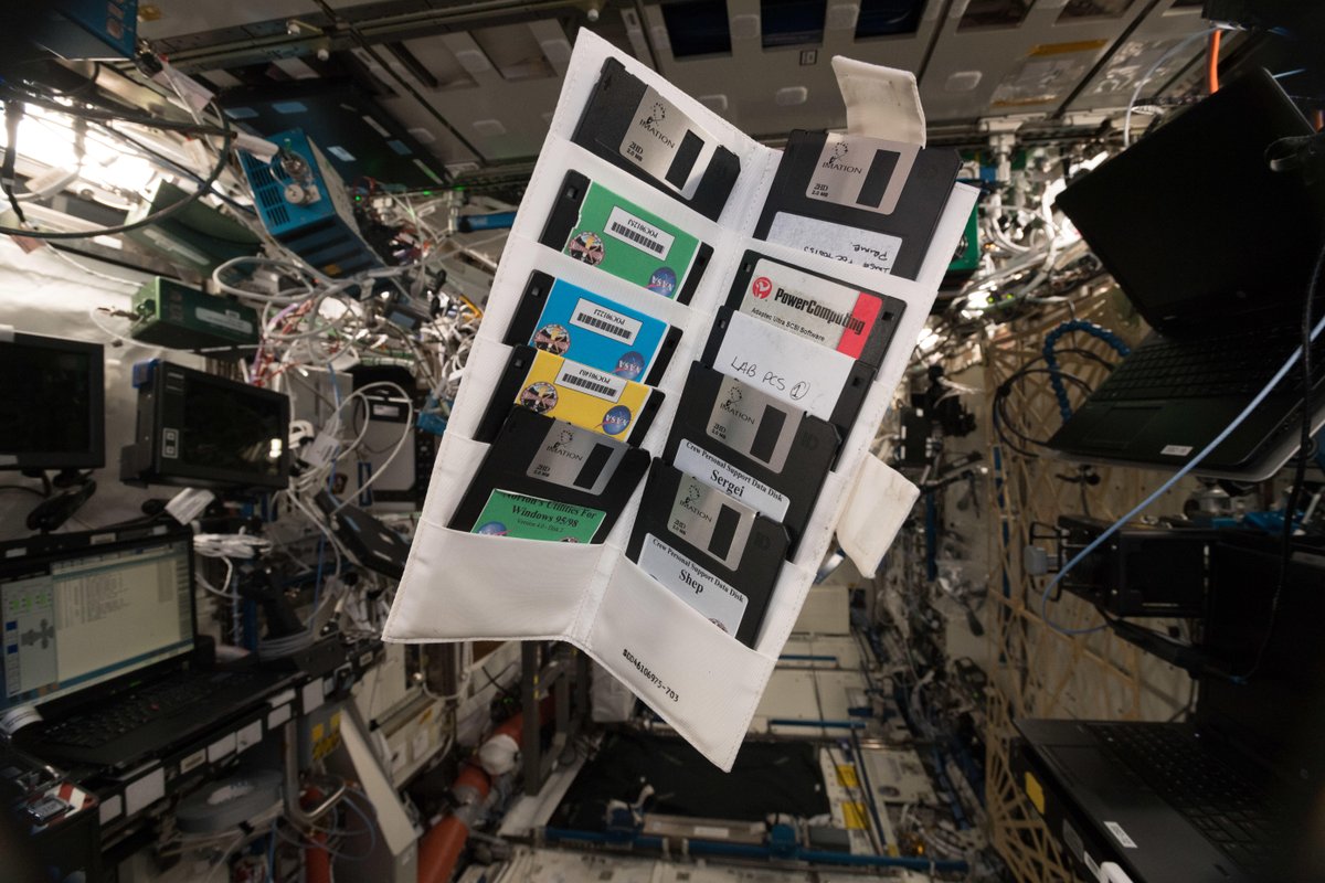 Astronauta znalazł na ISS dyskietki sprzed 18 lat