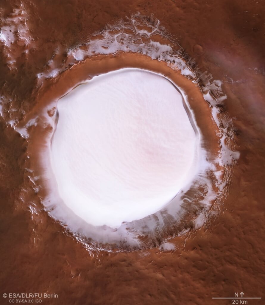 Korolev - krater wypełniony lodem