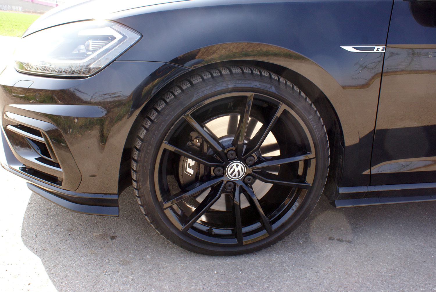 Volkswagen Golf R Variant