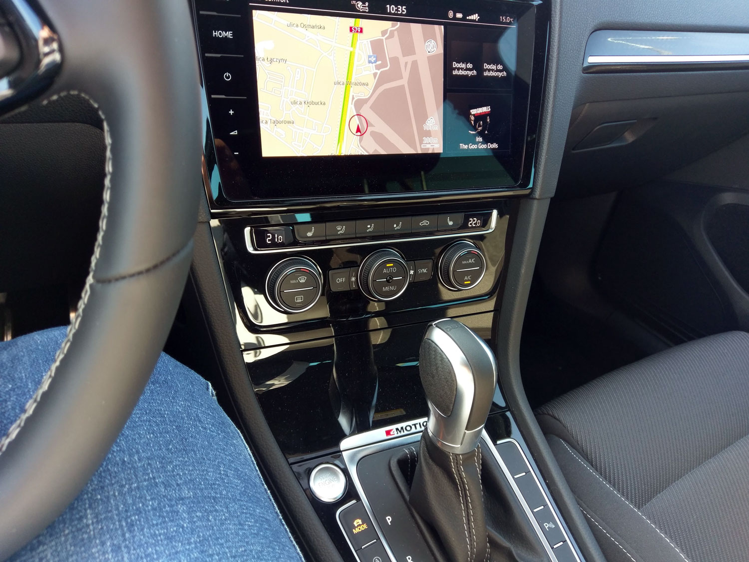 VW Golf R Variant - kokpit