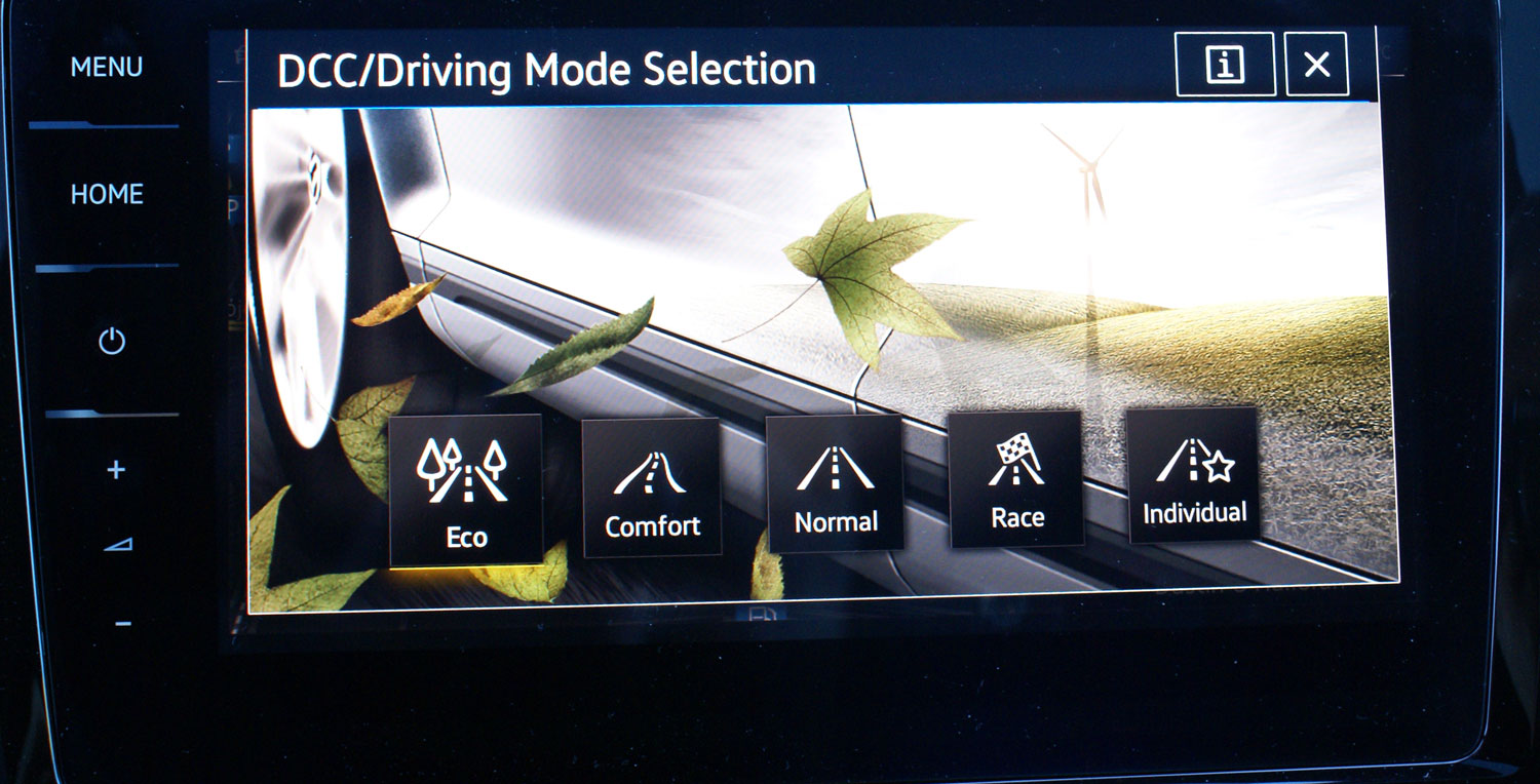 VW Golf R - kokpit (nawigacja)