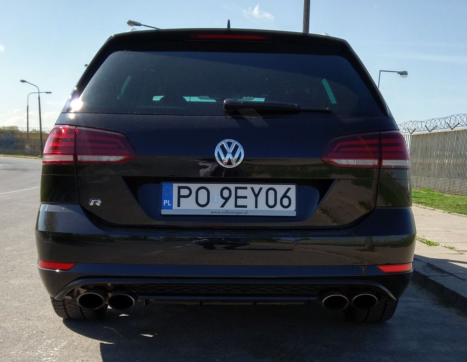 Volkswagen Golf R Variant