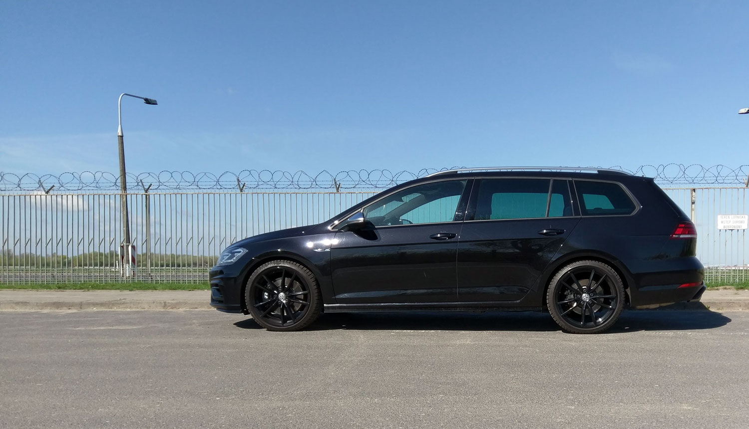 Volkswagen Golf R Variant