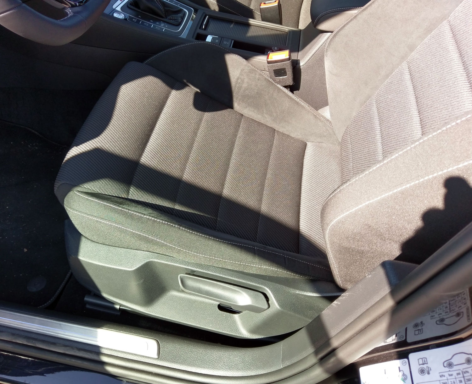 VW Golf R Variant - wnętrze