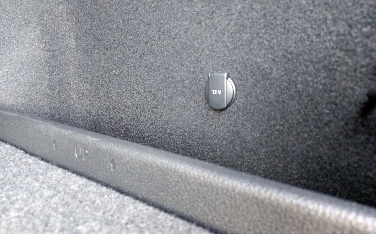 VW Golf R Variant - wnętrze