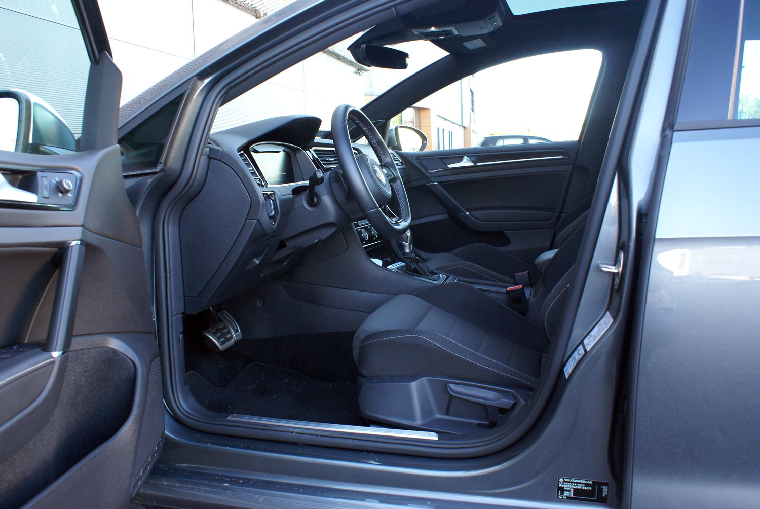 VW Golf R - wnętrze