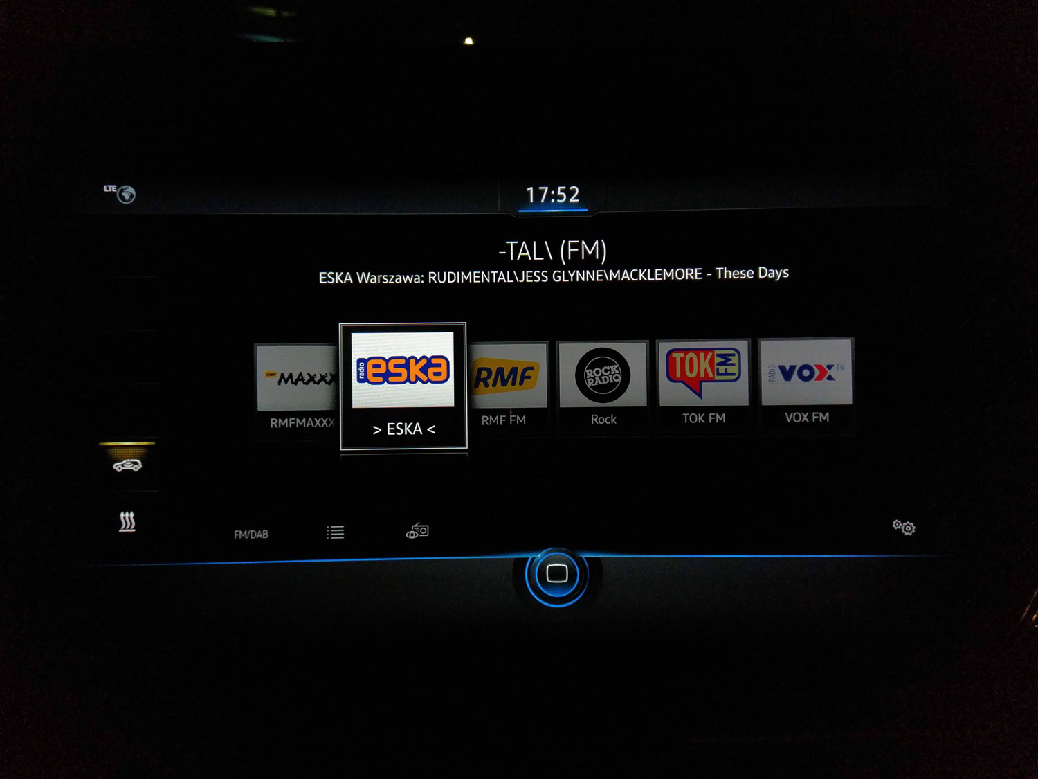 volkswagen Touareg - infotainment