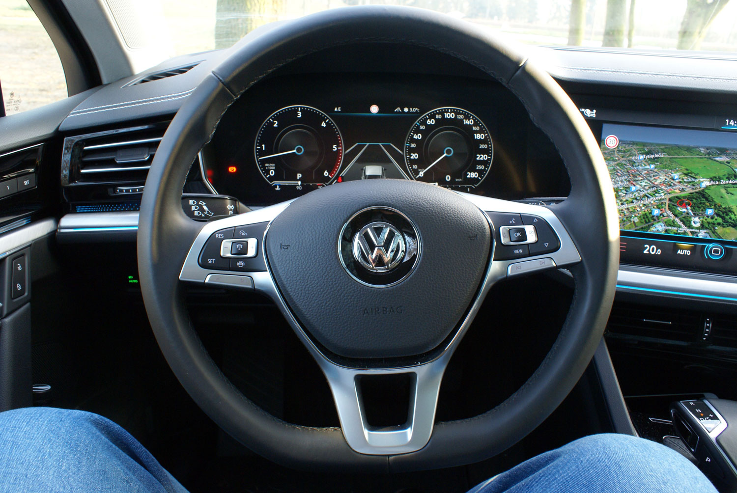 volkswagen Touareg - kokpit