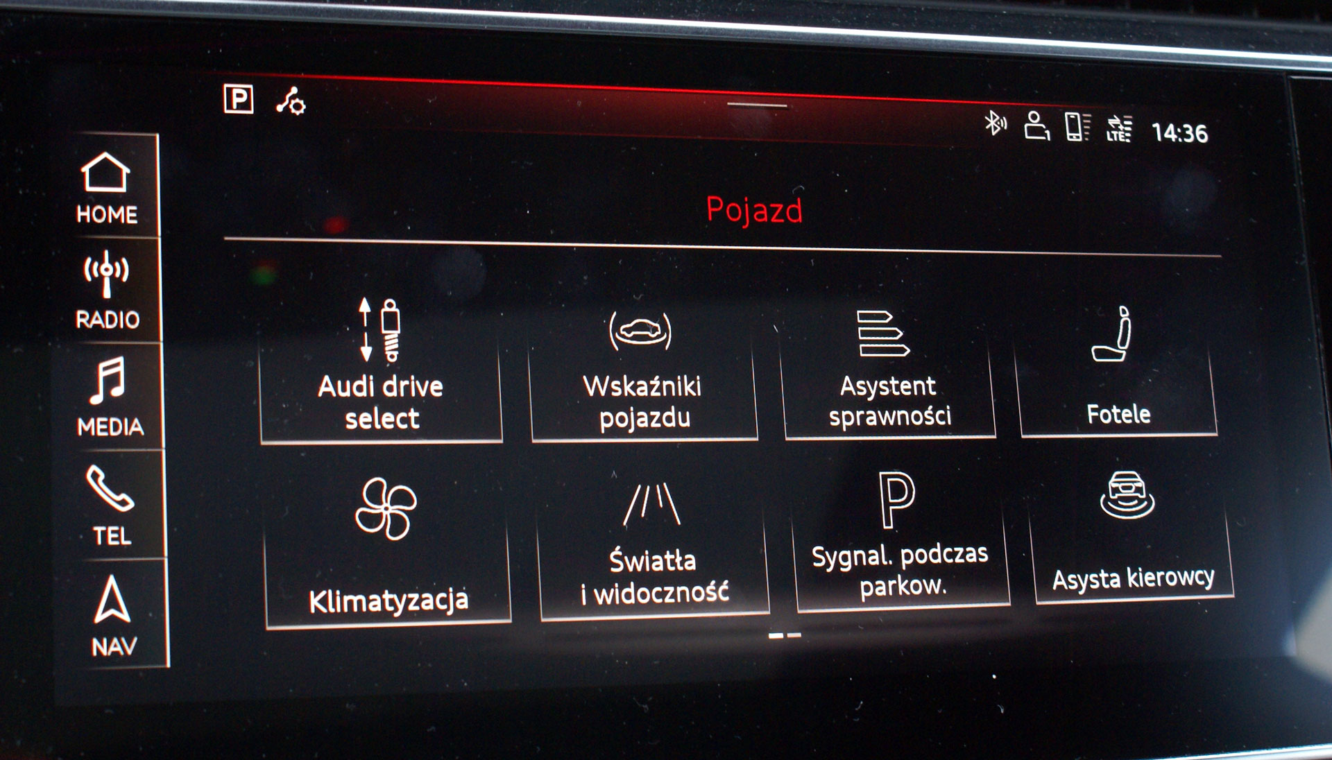 Audi Q8 - asysta kierowcy