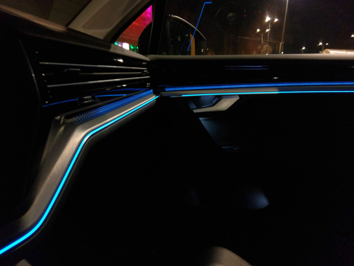 volkswagen Touareg - wnętrze samochodu