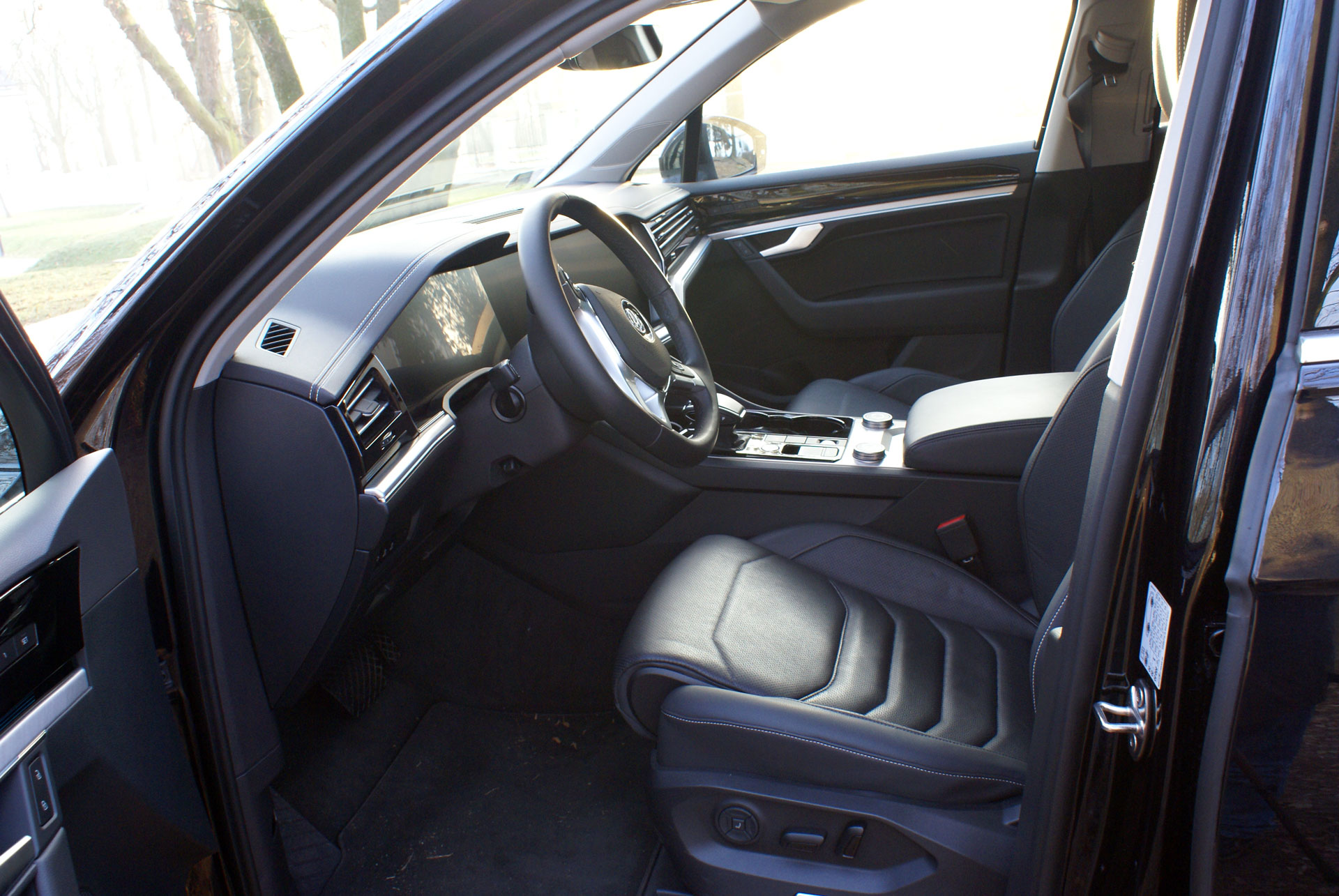 volkswagen Touareg - wnętrze samochodu