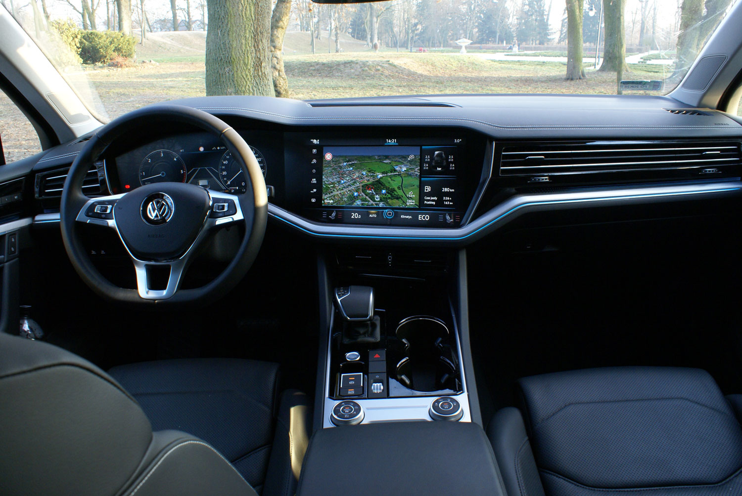 volkswagen Touareg - kokpit