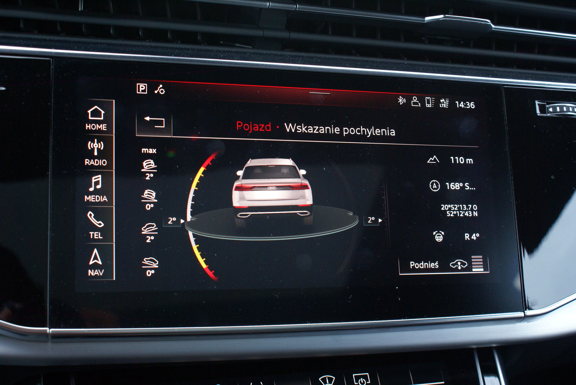 Audi Q8 - asysta kierowcy