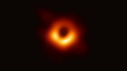 Jest pierwsze zdjęcie czarnej dziury