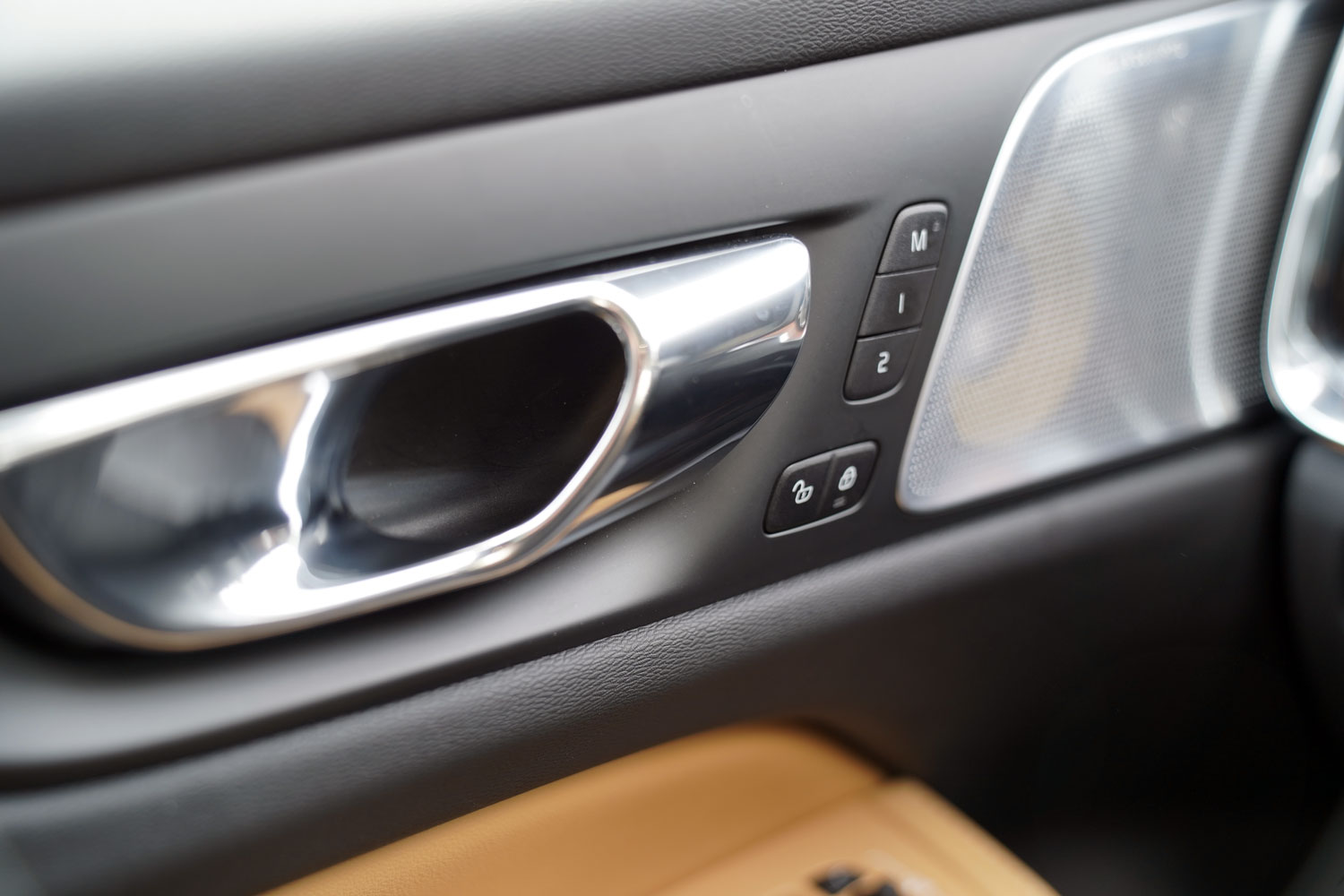 Volvo V60 CrossCountry D4 Polestar Performance wewnątrz