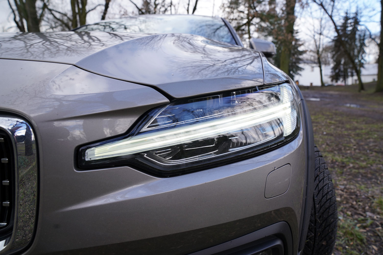 Volvo V60 CrossCountry D4 Polestar Performance z zewnątrz