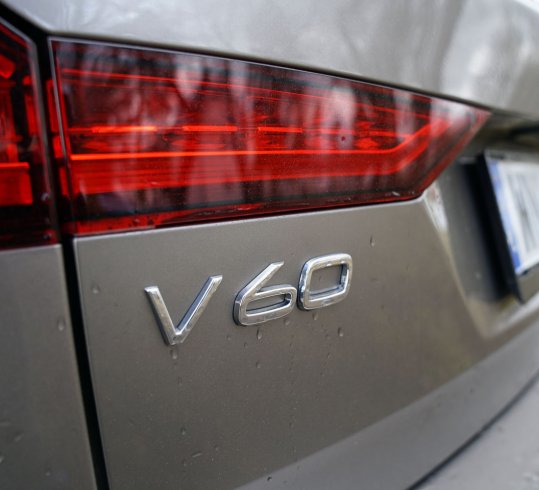 Volvo V60 CrossCountry D4 Polestar Performance z zewnątrz