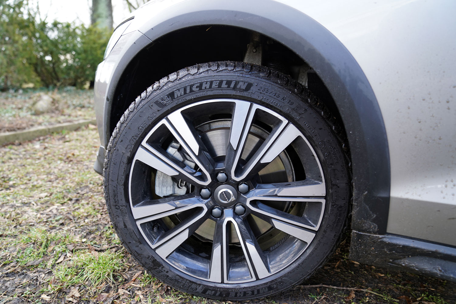 Volvo V60 CrossCountry D4 Polestar Performance z zewnątrz