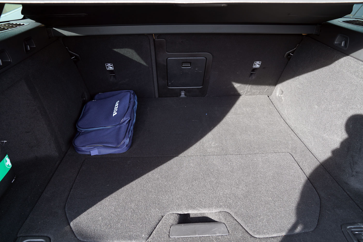 Volvo V60 CrossCountry D4 Polestar Performance wewnątrz