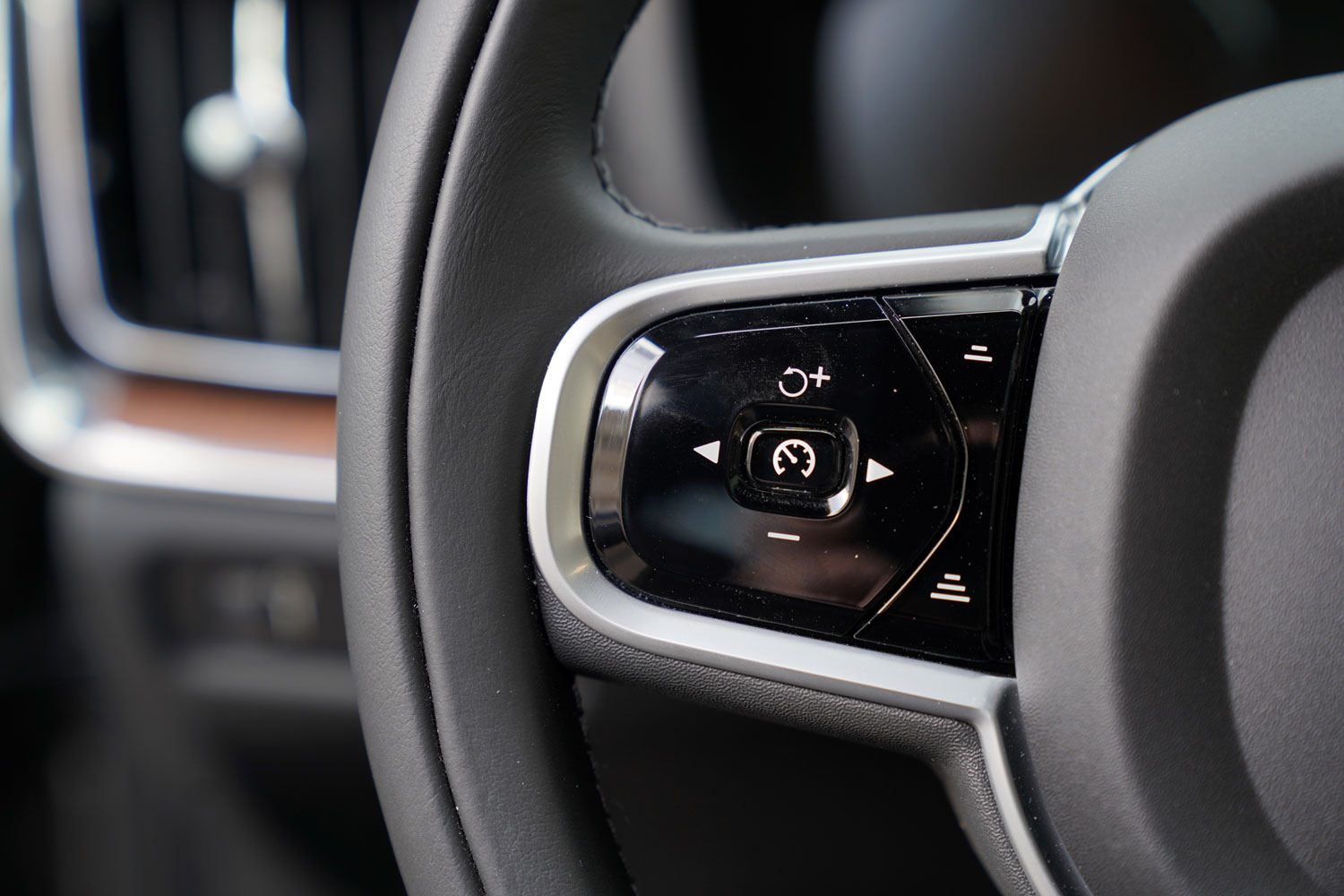 Volvo V60 CrossCountry D4 Polestar Performance wewnątrz - kokpit